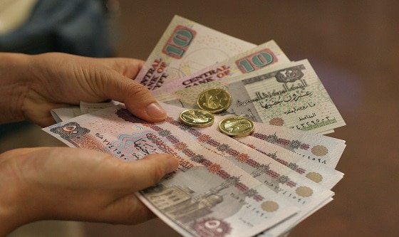 راجل عايز الست تصرف عليه