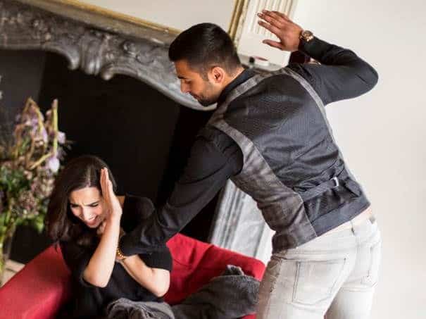 الإساءة والعنف في العلاقات