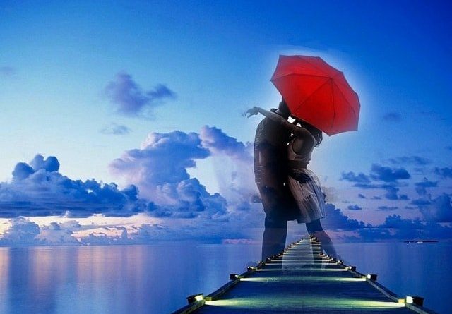 من علامات الغرام عبر الانترنت